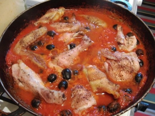 Pui cu rosii si masline