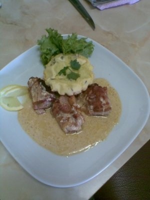 MUSCHIULET DE PORC INVELIT IN BACON