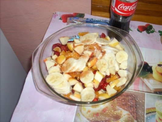 SALATA DE FRUCTE