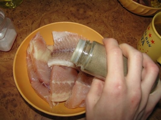 Peste la gratar cu porumb, rosii si zucchini