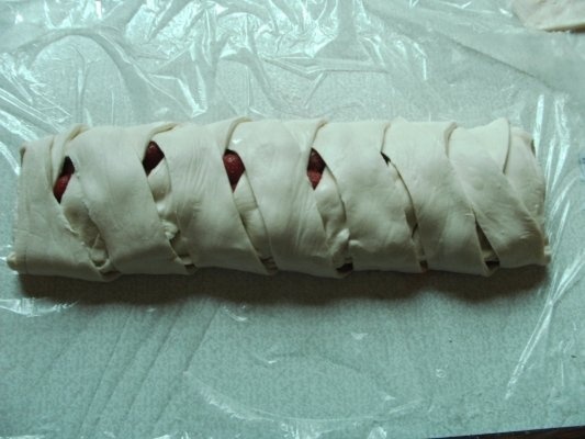 Strudel cu capsuna si mar caramelizat