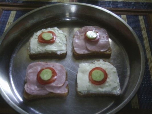 SANDWICHURI   CALDE