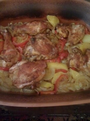 Pui cu legume in vas roman