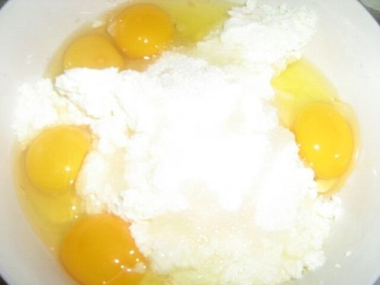 Prajitura dulce cu branza