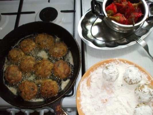 Chiftele de ciuperci cu legume