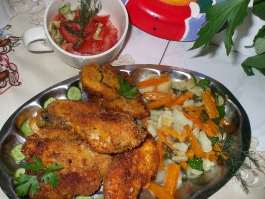 Pui pane cu morcov ras si garnitura