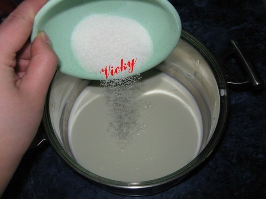 Tort de clatite cu crema de vanilie