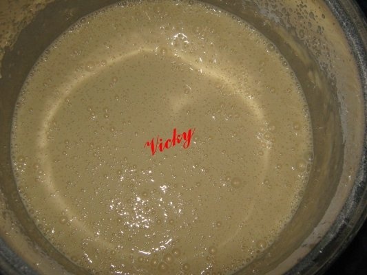 Tort de clatite cu crema de vanilie