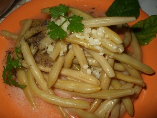 Fasole verde cu usturoi