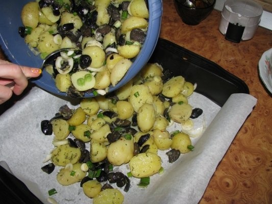 Cartofi noi crocanti la cuptor