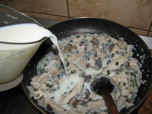 Curcan cu ciuperci si hrean