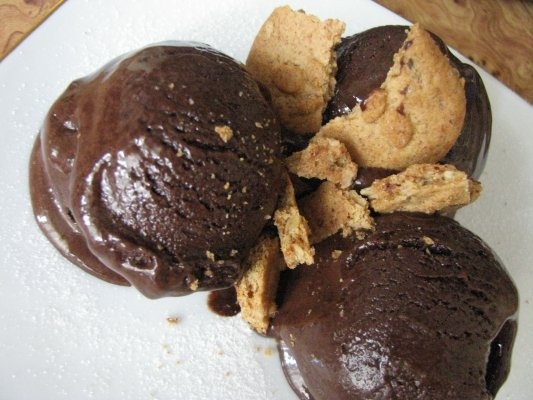 Inghetata de ciocolata amaruie