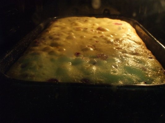 Placinta cu visine si branza de vaci