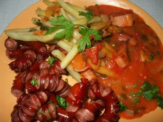 Fasole verde cu afumatura si cabanos