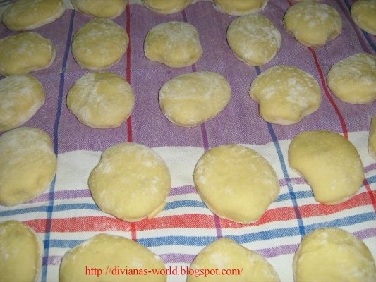 Gogosi si minciunele