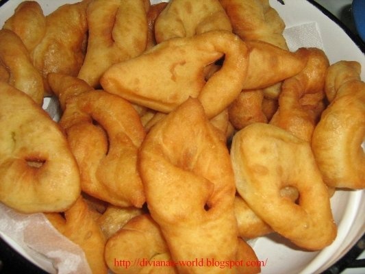 Gogosi si minciunele