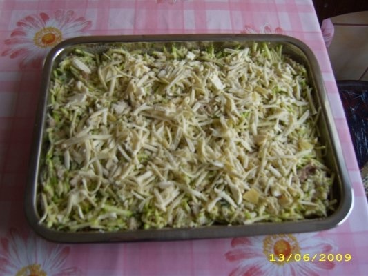 Budinca de dovlecei cu carne de pui