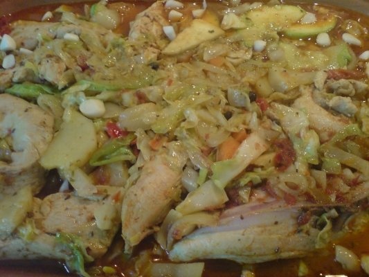 Piept de pui cu legume