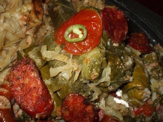 Sarmalute de manzat in frunze diferite