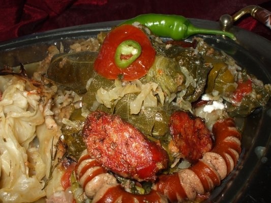 Sarmalute de manzat in frunze diferite