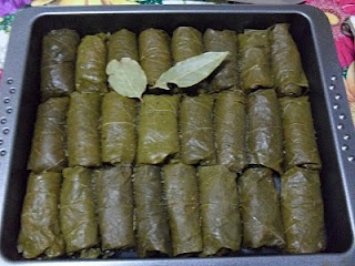 SARMALUTE IN FOI DE VITA DE VIE