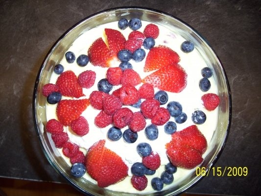 Lemon-Berry Triffle -   Desert cu fructe
