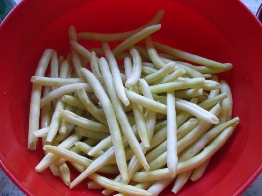 Fasole verde cu sos de usturoi