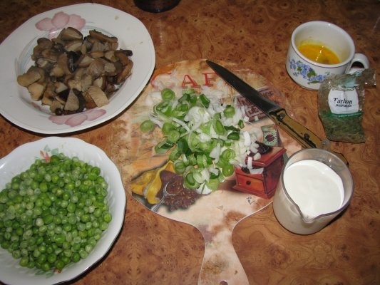 Placintele cu ciuperci si tarhon