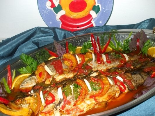 Pastrav cu portocale si sos picant