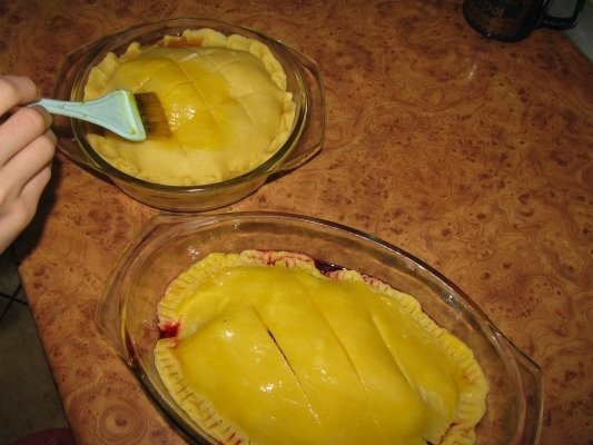 Placinte crocante cu cirese si visine