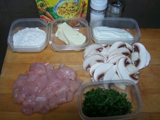 Ciulama de pui cu mamaliguta