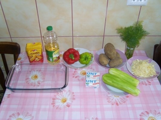 Dovlecei cu cartofi la cuptor