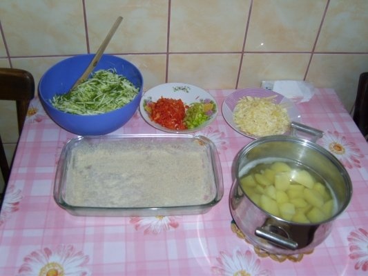 Dovlecei cu cartofi la cuptor