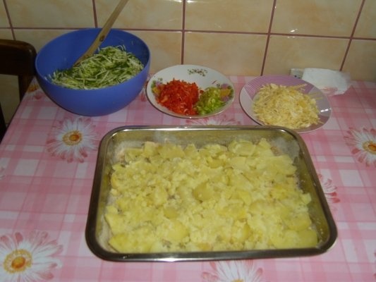 Dovlecei cu cartofi la cuptor