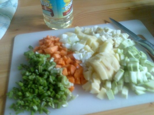 Ciorbita de legume cu corcoduse