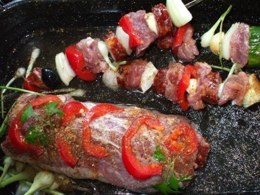 Medalion de muschiulet cu frigarui si garnitura Fantasy