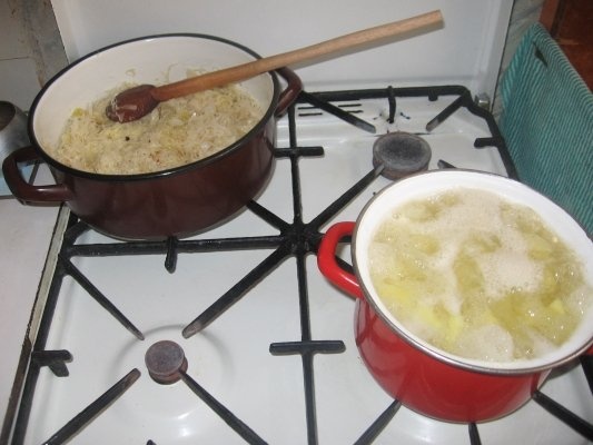 Placinta cu cartofi, varza sau branza