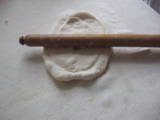 Placinta cu cartofi, varza sau branza