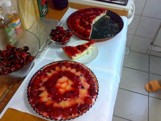 Tarta cu fructe de vara