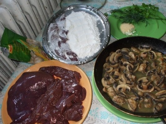 Ficat prajit cu ciuperci champignon