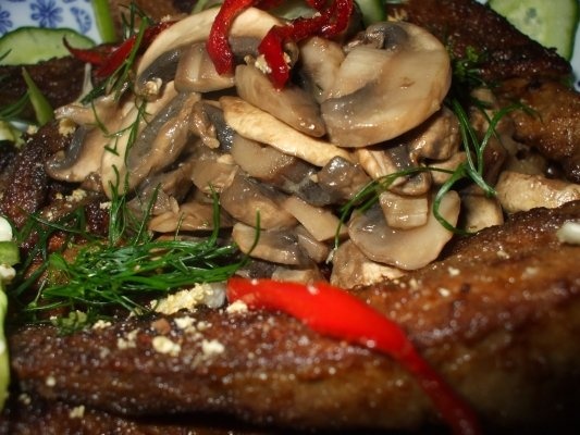 Ficat prajit cu ciuperci champignon