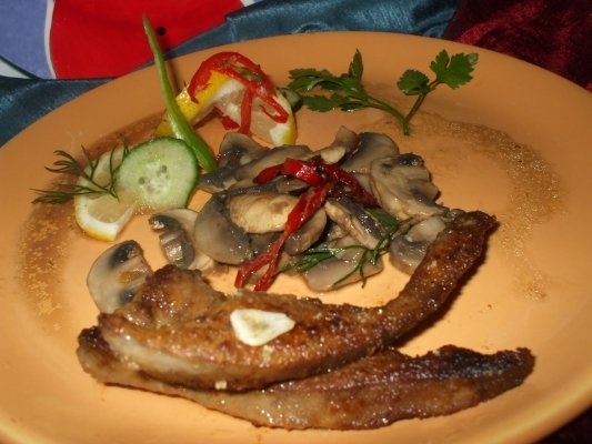 Ficat prajit cu ciuperci champignon