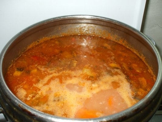 Ciorba de fasole cu afumatura