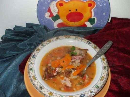 Ciorba de fasole cu afumatura