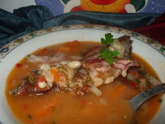 Ciorba de fasole cu afumatura
