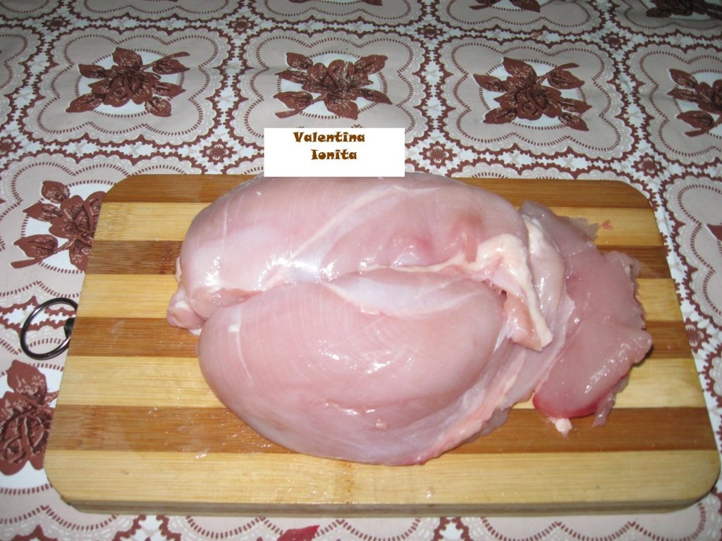 Piept de pui cu alune