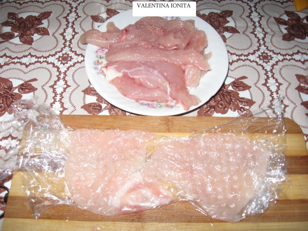 Piept de pui cu alune