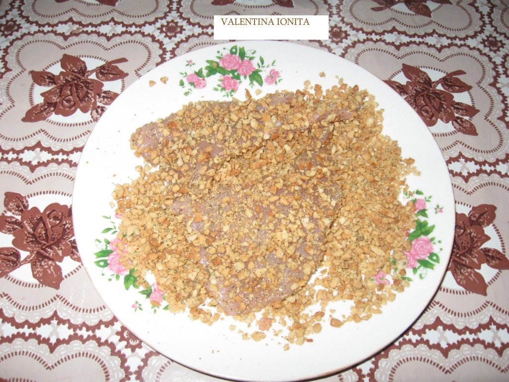 Piept de pui cu alune