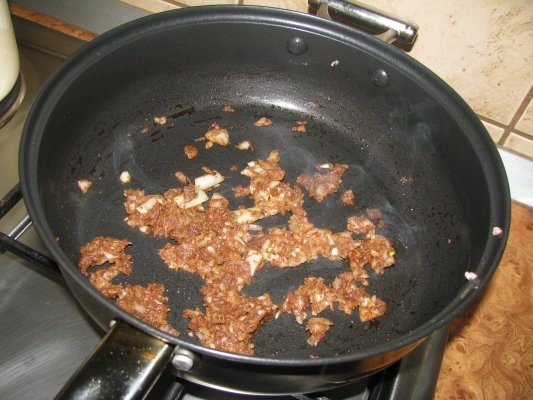 Placinta aromata cu carne, caise si cartofi