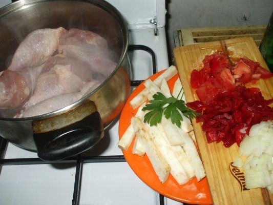 Ciocanele de pui cu telina